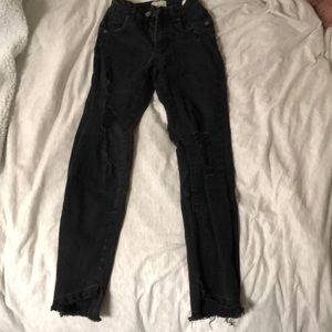 ⭐️Mid Grazer Black Skinny Jeans⭐️